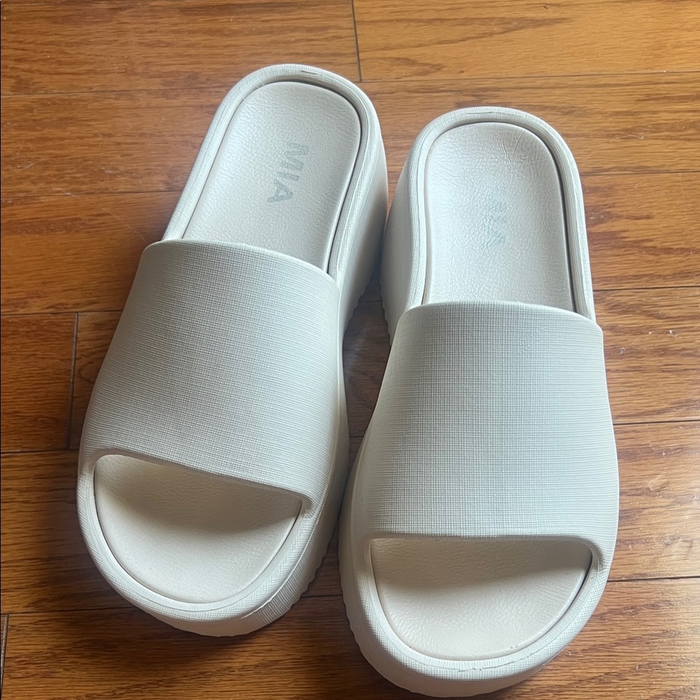 MIA Women's Cream Slide Platform Mules